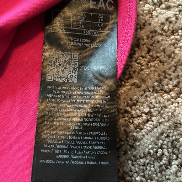 XS Guess hot pink body suit top - Picture 5 of 5